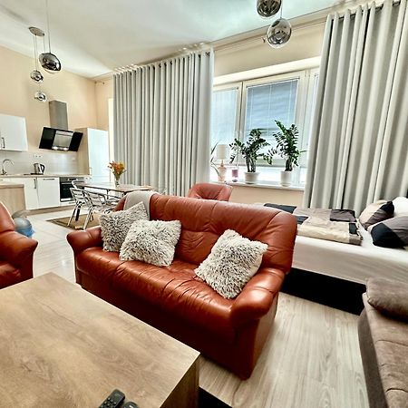 Princess Main Square Apartment ポプラト エクステリア 写真